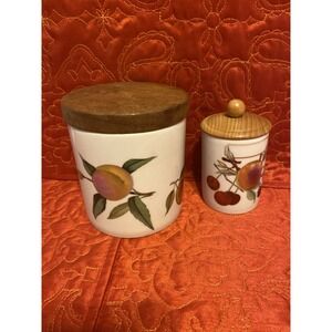 Royal Worcester EVESHAM 4.5"Tall Canister/Storage w/Wooden Lid & Spice Jar W/lid